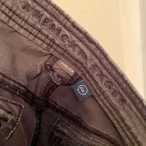 American Eagle Snappy Stretch Low-Rise Baggy Flare Pant  size 6 Regular like new - Picture 9 of 14